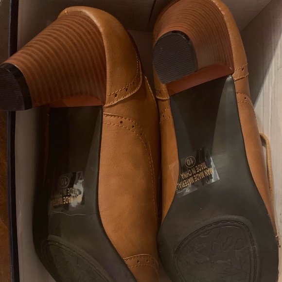 Brown ankle heel boots - Picture 3 of 3